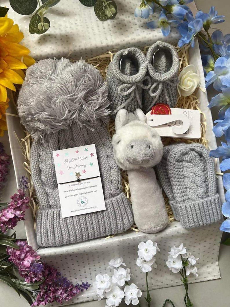 Super Cute Unisex Baby Gift Set, Winter Baby Gift - Pink and Blue Hampers